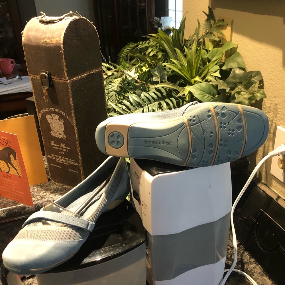 NaturalizerWomen’s ‘Yesenia’ SuedeMesh Casual Shoe - Picture 5 of 12